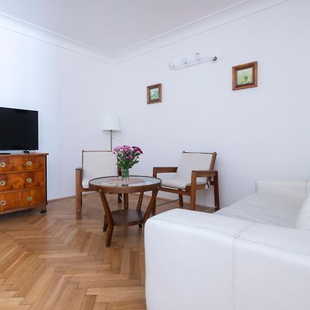 Historic Spirit At Studio Under The Prague Castle Экстерьер фото