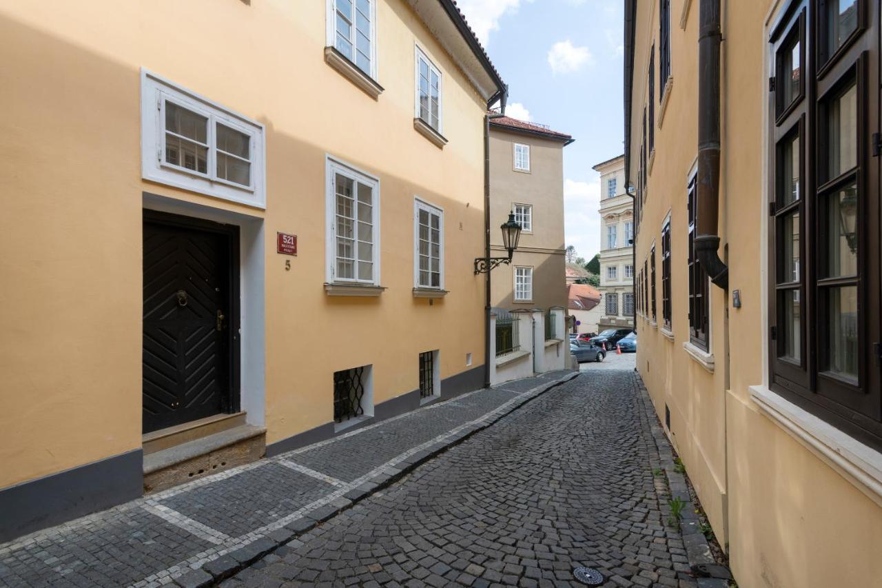 Historic Spirit At Studio Under The Prague Castle Экстерьер фото