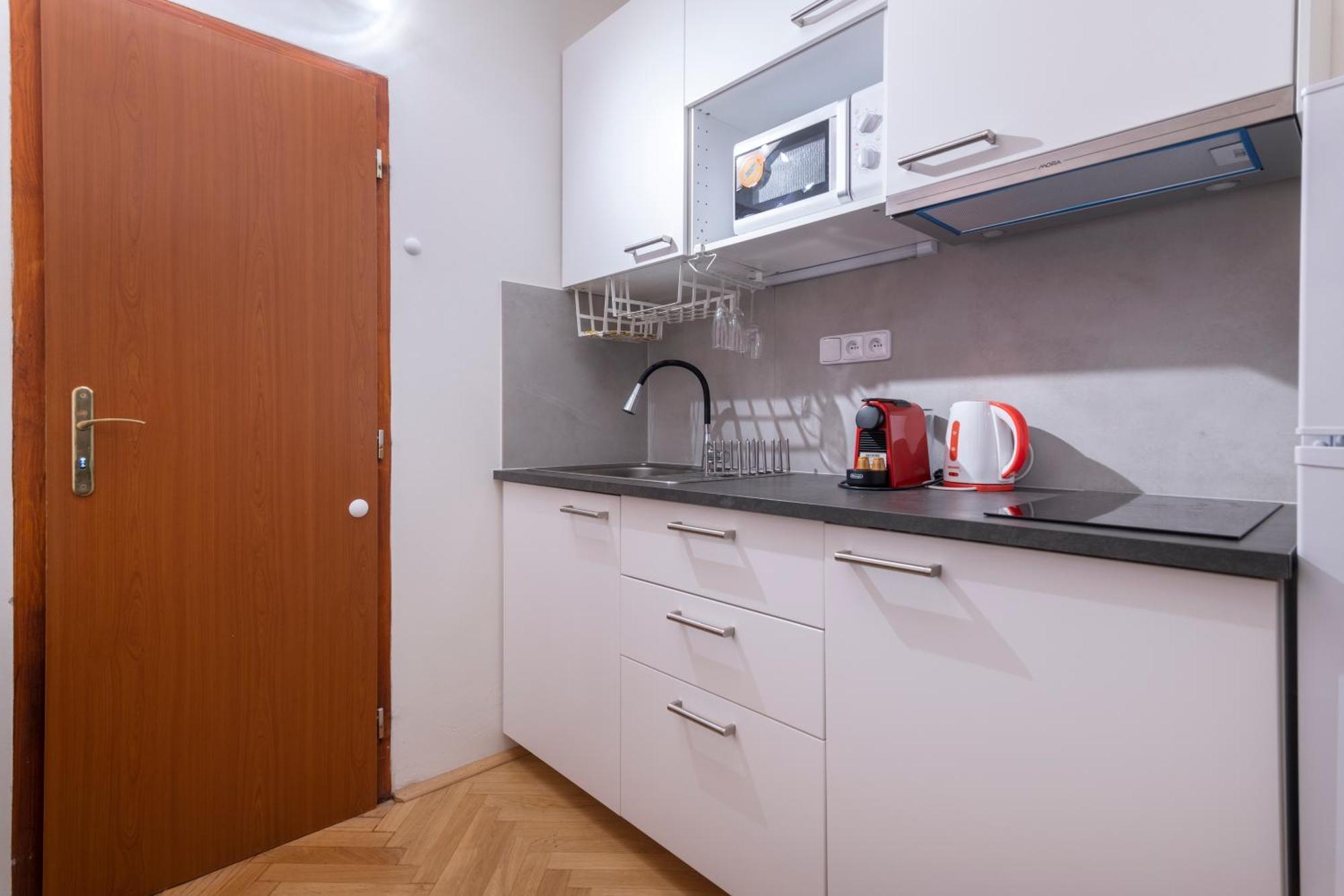 Historic Spirit At Studio Under The Prague Castle Экстерьер фото